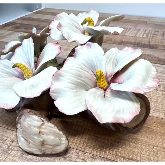 Capodimonte Porcelain Hibiscus Made In Italy Artisans Unionporcelain Napoleon - Picture 4 of 8